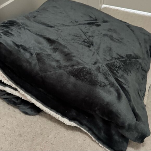 London fog king comforter diamond quilt pattern dark grey Cream Bedding Blanket - Picture 2 of 15